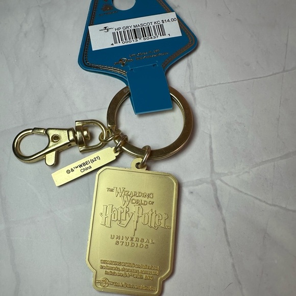 Gryffindor Harry Potter Keychain from Universal Studios FL NWT - Picture 7 of 8